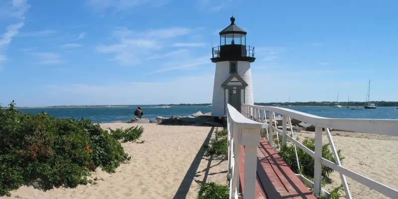 Pescador gravemente ferido por tubarão em Nantucket, EUA
