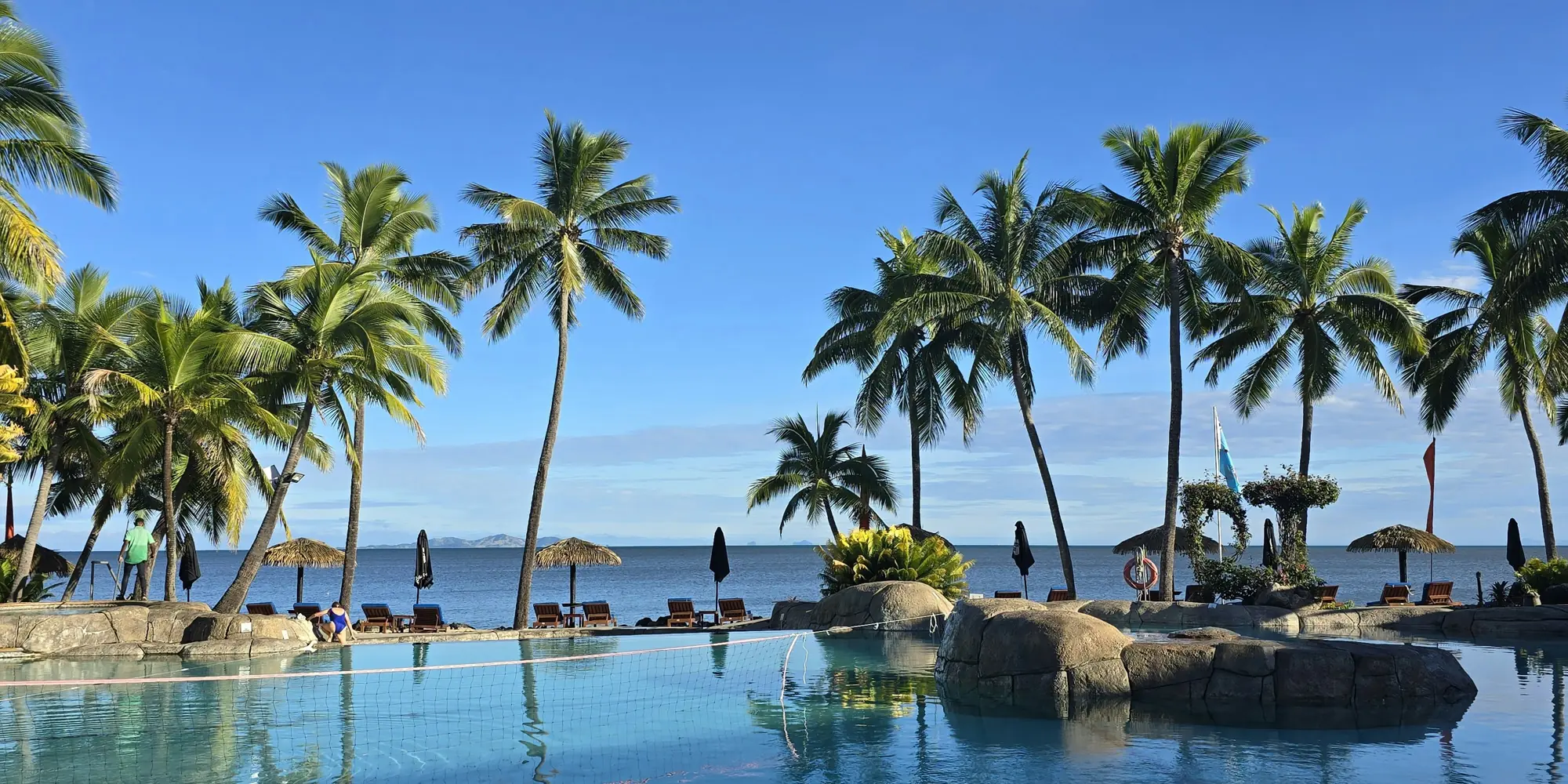 Fiji mergulho com tubarões praia com palmeiras