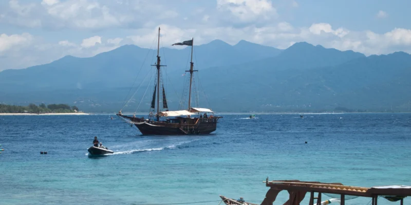 Vista de Lombok e do monte Rinjani a partir de Gili Meno